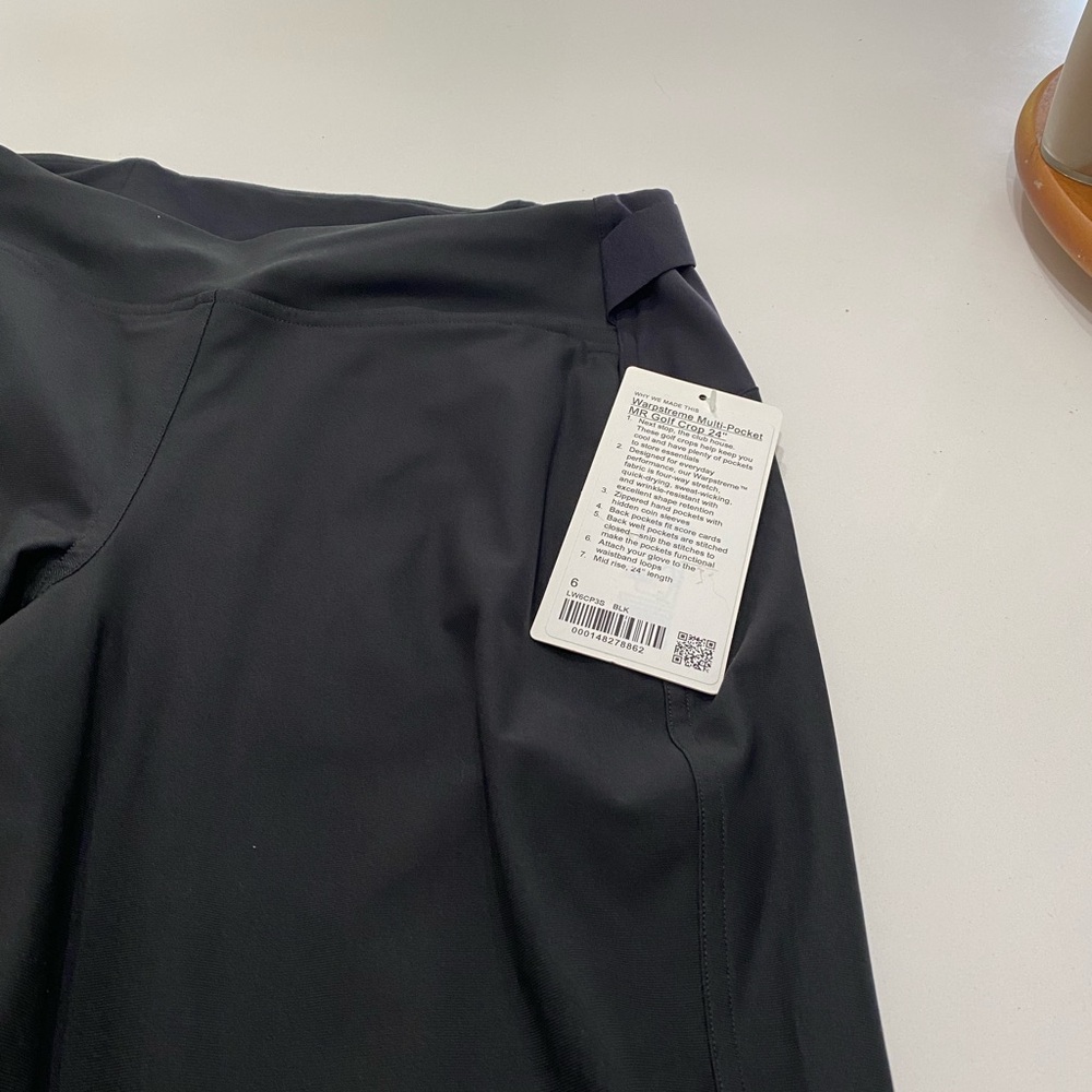 Lululemon athletica Black Ankle Pants
Warpstreme Multi-Pocket golf crop 24”